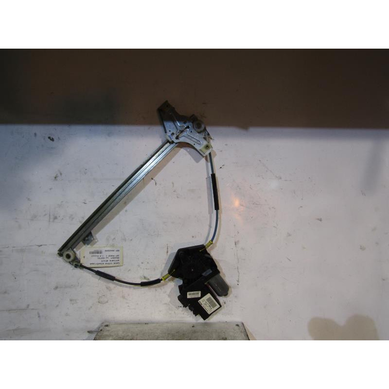 Leve vitre electrique arriere droit PEUGEOT 307 Photo n°1