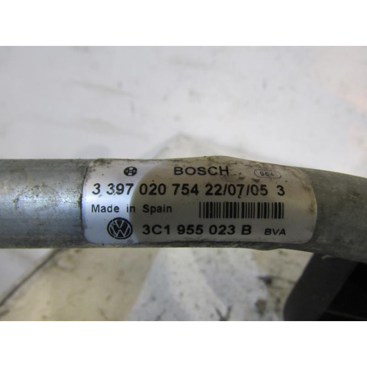Moteur essuie glace avant VOLKSWAGEN PASSAT 5 Photo n°4
