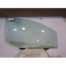 Vitre avant droit TOYOTA YARIS 2 Photo n°1