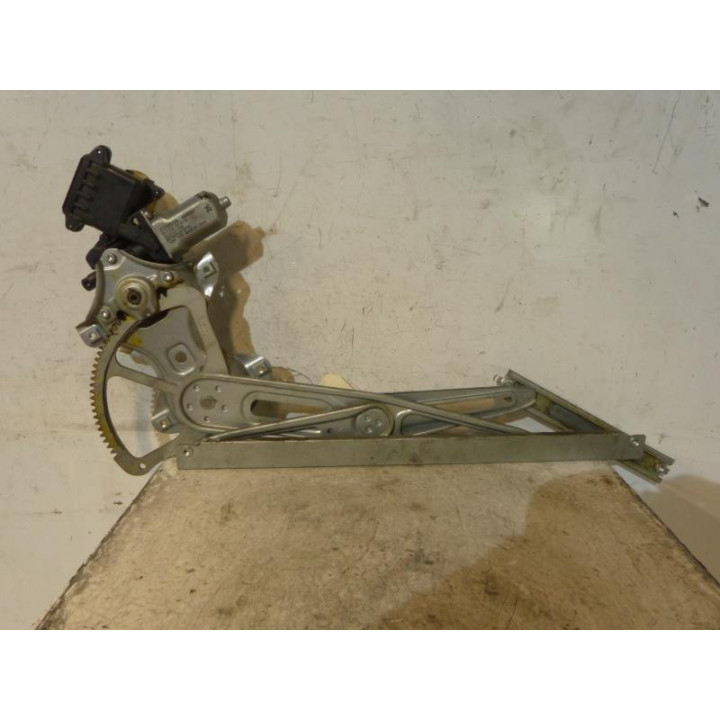 Leve vitre electrique avant gauche TOYOTA YARIS 2 Photo n°3