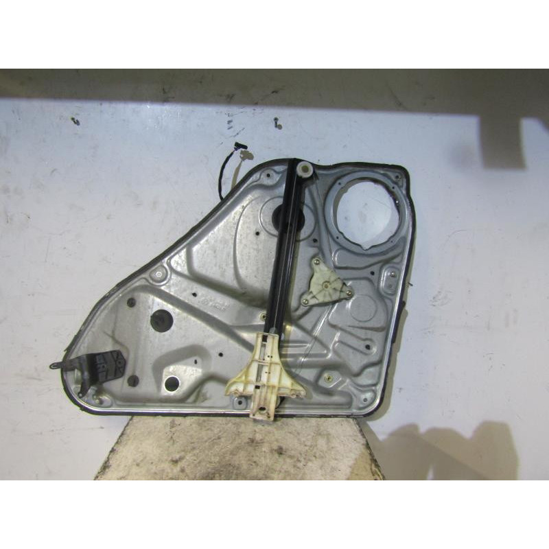Leve vitre electrique arriere gauche VOLKSWAGEN PASSAT 4 Photo n°1