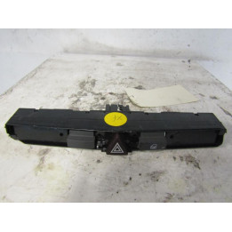 Bouton de warning OPEL ASTRA H Photo n°1