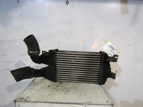 Echangeur air (Intercooler) OPEL ZAFIRA B Photo n°1