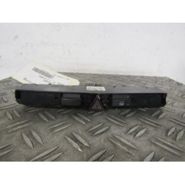 Bouton de warning OPEL ASTRA H Photo n°1
