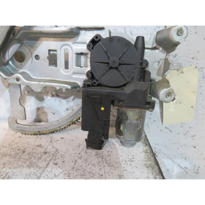 Leve vitre electrique avant gauche OPEL CORSA C Photo n°4