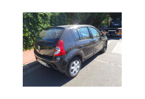 Calandre DACIA SANDERO 1 Photo n°8