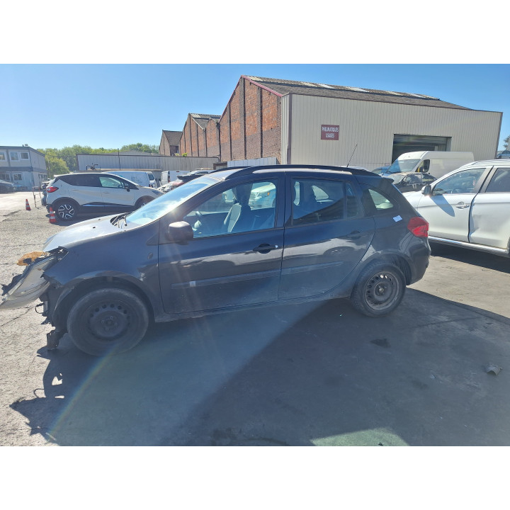 Feu arriere principal gauche (feux) RENAULT CLIO 3 Photo n°9