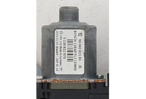 Leve vitre electrique arriere droit PEUGEOT 2008 1 Photo n°2