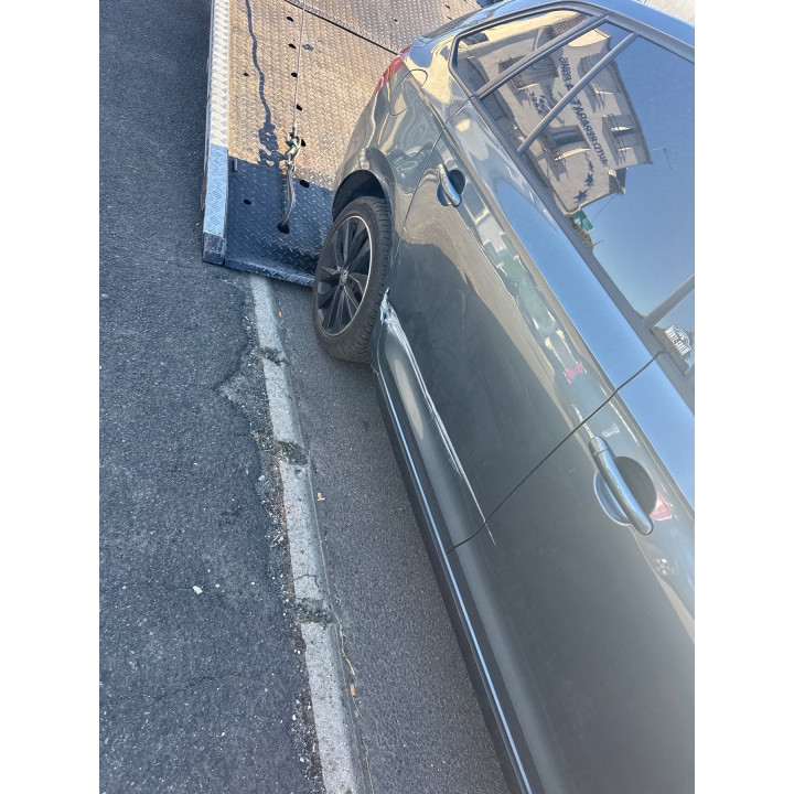 Leve vitre electrique avant gauche SKODA RAPID SPACEBACK Photo n°8