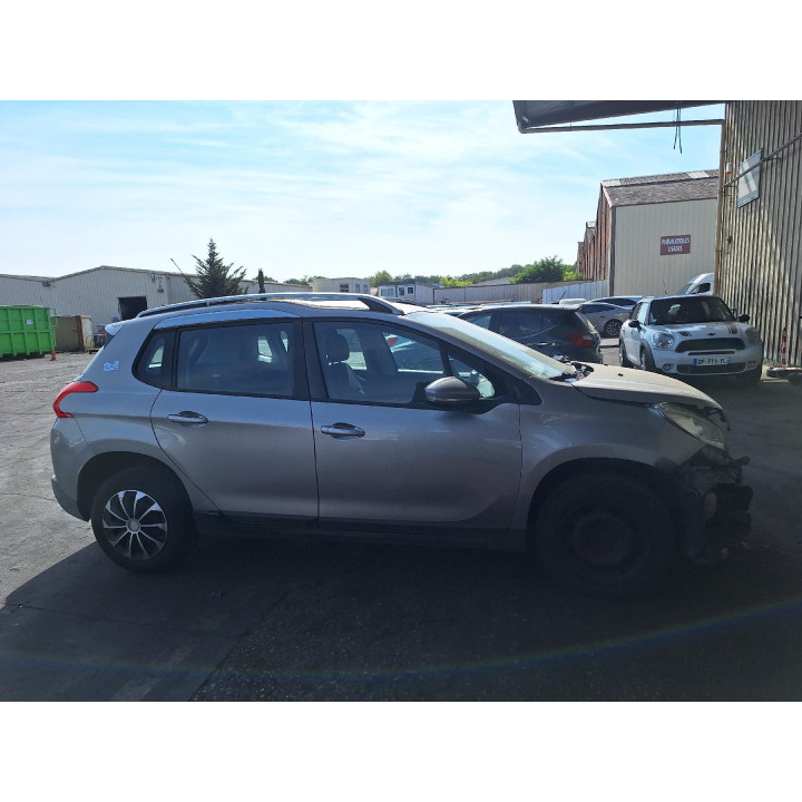 Feu de pare choc arriere droit PEUGEOT 2008 1 Photo n°18