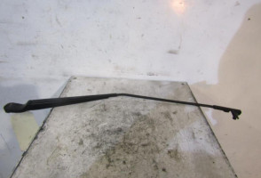 Bras essuie glace avant droit VOLKSWAGEN POLO 4