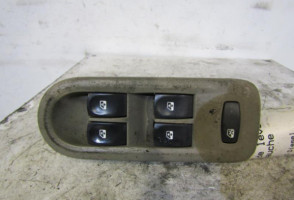Interrupteur de leve vitre avant gauche RENAULT CLIO 3
