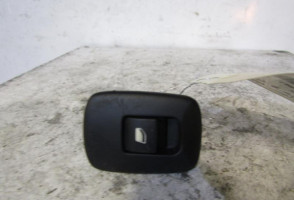 Interrupteur de leve vitre arriere droit PEUGEOT 207
