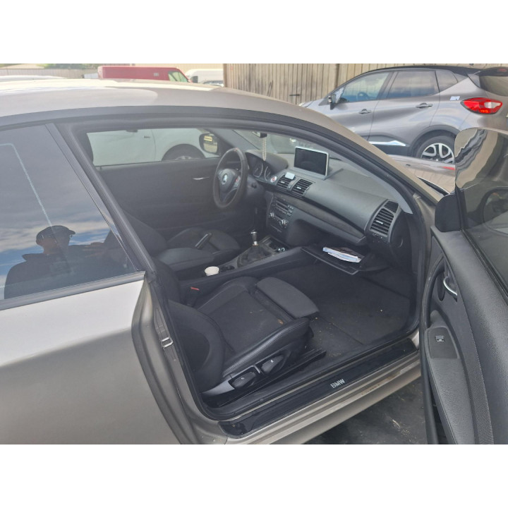 Poignee interieur avant gauche BMW SERIE 1 E82 Photo n°13