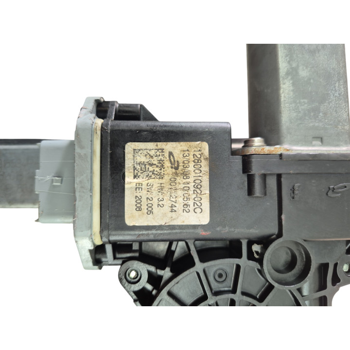 Leve vitre electrique avant gauche RENAULT CLIO 4 Photo n°2