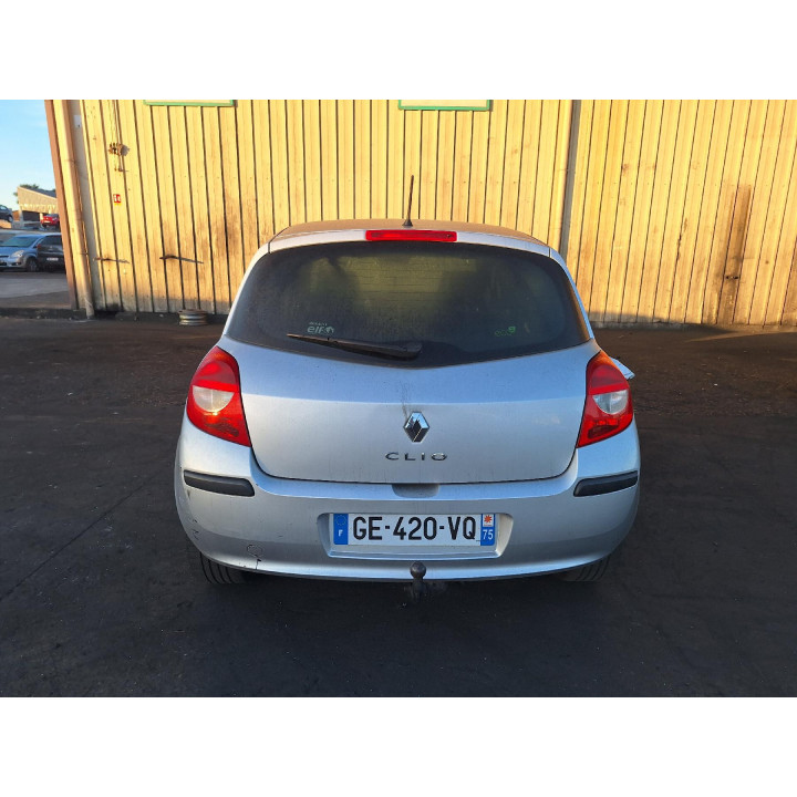 Leve vitre electrique avant gauche RENAULT CLIO 3 Photo n°7