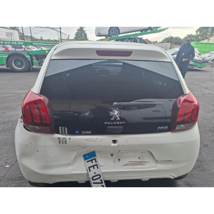 Attache ceinture arriere gauche PEUGEOT 108 Photo n°15