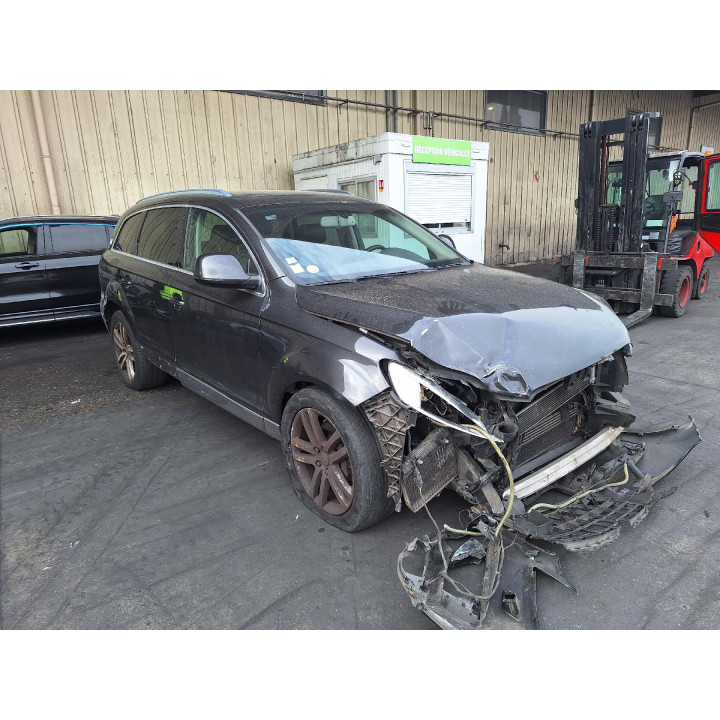 Verin de coffre AUDI Q7 1 Photo n°17