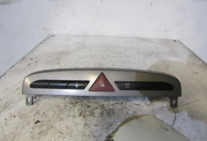 Bouton de warning PEUGEOT 308 1