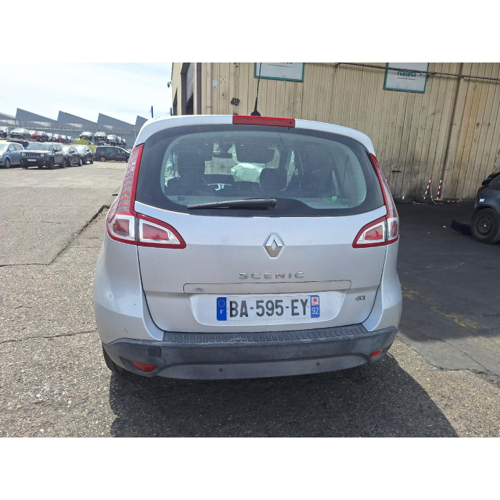 Compresseur clim RENAULT SCENIC 3 Photo n°14