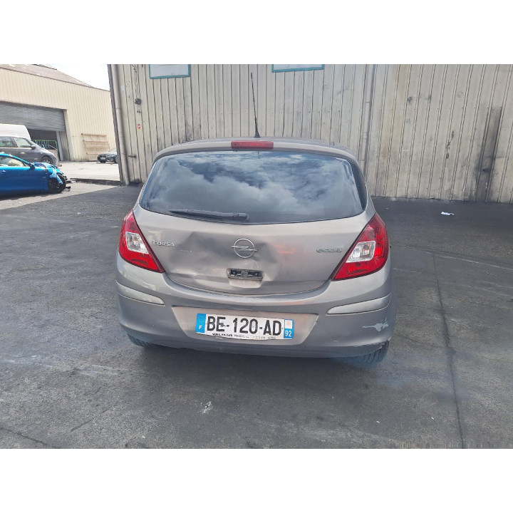Plage arriere OPEL CORSA D Photo n°10