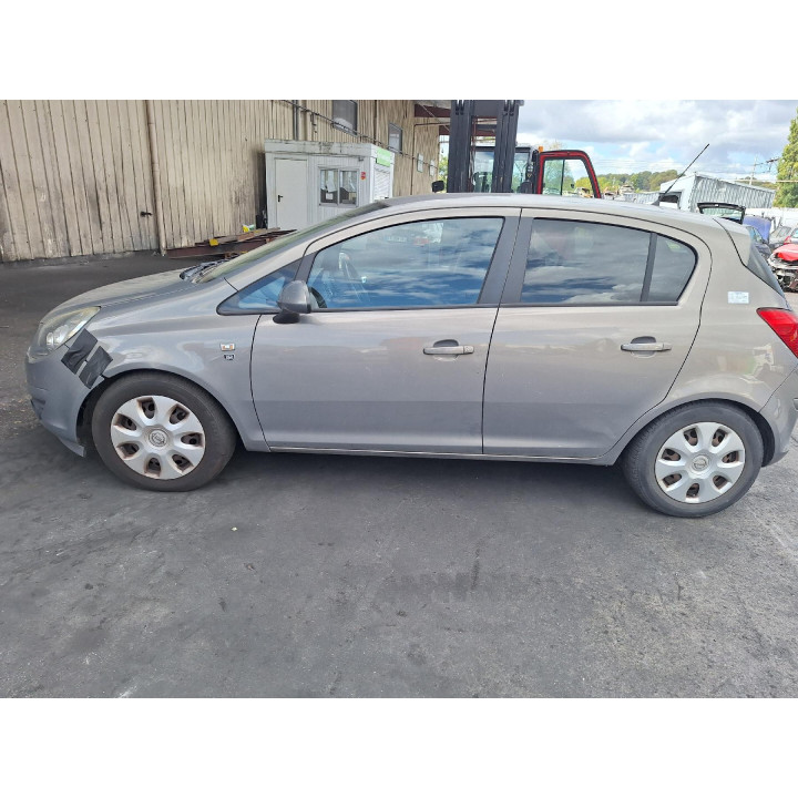 Plage arriere OPEL CORSA D Photo n°11