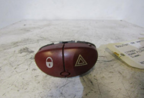 Bouton de warning CITROEN XSARA PICASSO