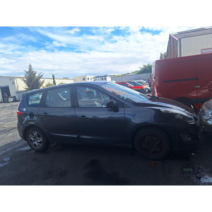 Plage arriere RENAULT GRAND SCENIC 3 Photo n°9