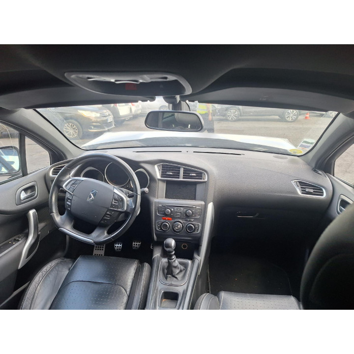 Feu de pare choc arriere droit CITROEN DS4 Photo n°9