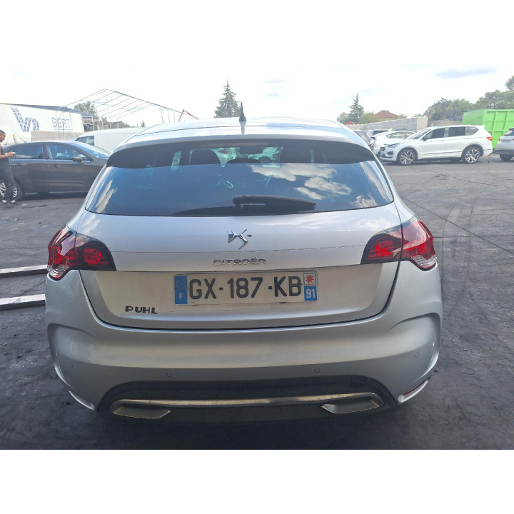 Feu de pare choc arriere droit CITROEN DS4 Photo n°18
