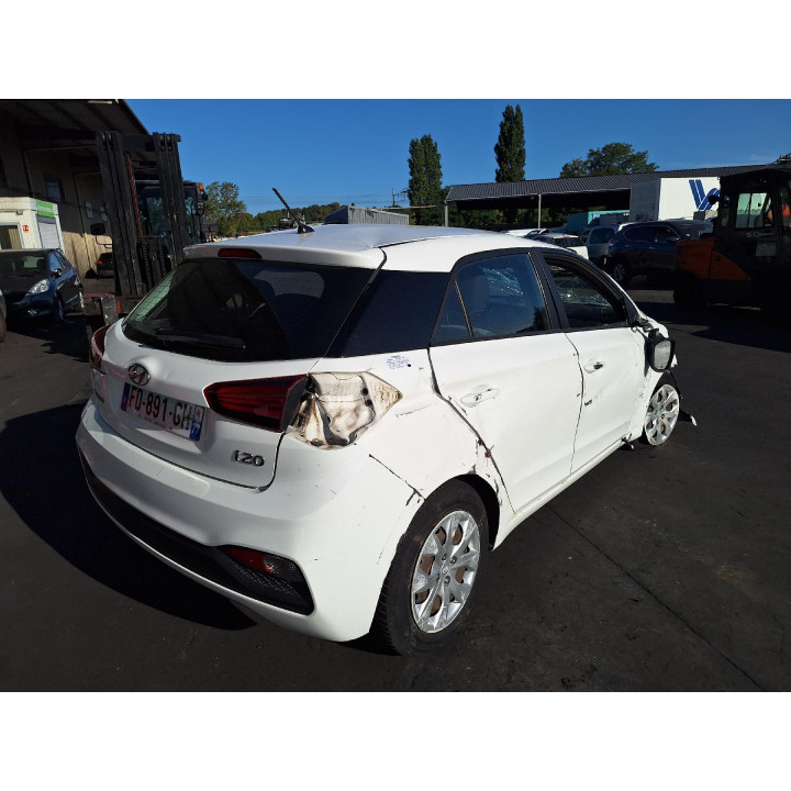 Feu de pare choc avant gauche HYUNDAI I 20 2 Photo n°16