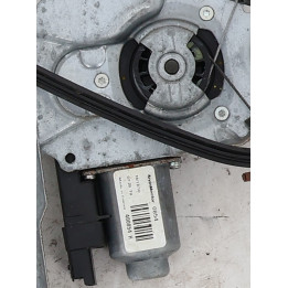 Leve vitre electrique avant gauche RENAULT CLIO 3 Photo n°1