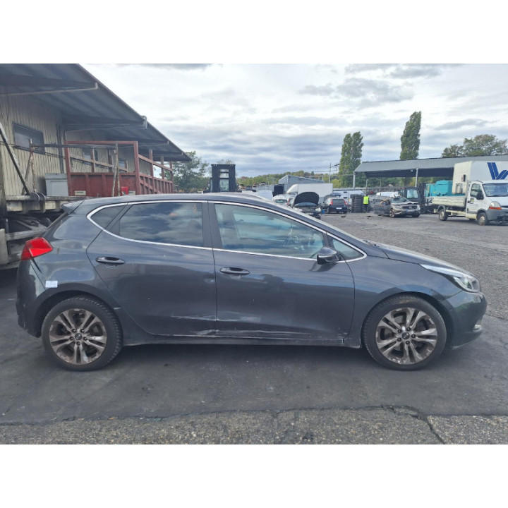 Serrure avant droit KIA CEE-D 2 Photo n°18