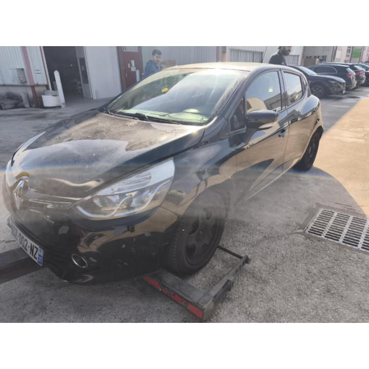 Aile avant gauche RENAULT CLIO 4 Photo n°6