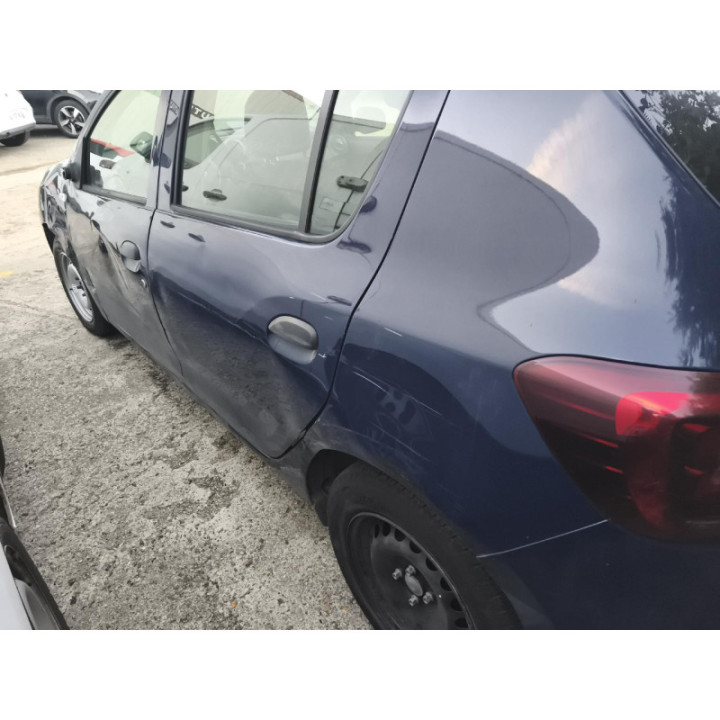 Feu de pare choc arriere gauche DACIA SANDERO 2 Photo n°6
