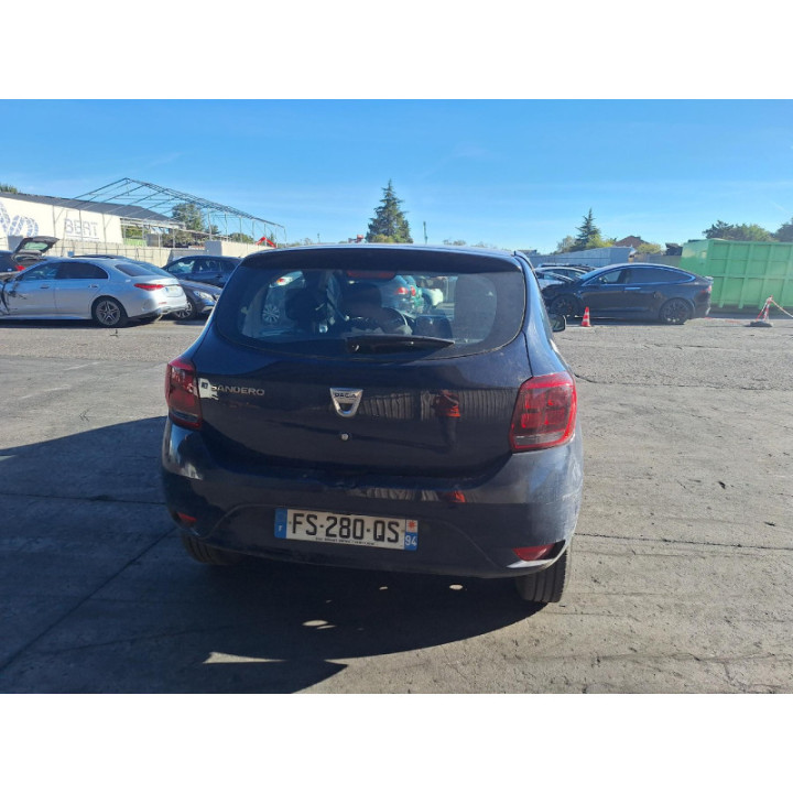 Feu de pare choc arriere gauche DACIA SANDERO 2 Photo n°10