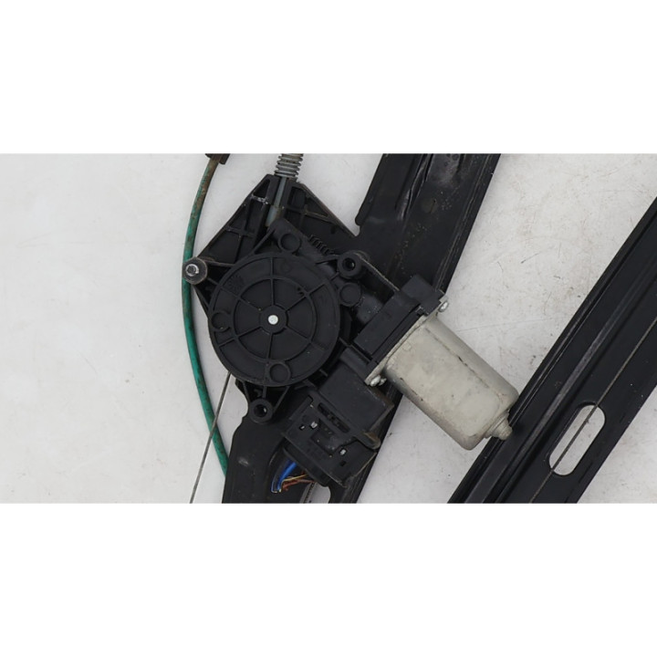 Leve vitre electrique avant gauche BMW SERIE 1 F20 Photo n°4
