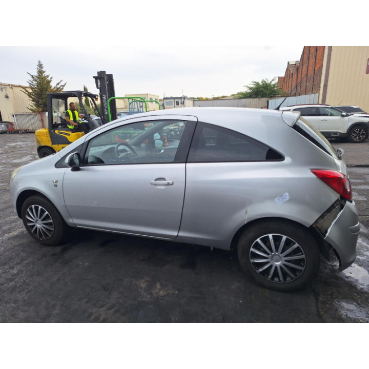 Ceinture avant gauche OPEL CORSA D Photo n°7