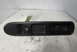 Interrupteur de leve vitre avant droit PEUGEOT 307