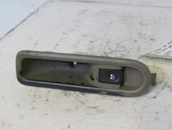 Interrupteur de leve vitre arriere gauche RENAULT CLIO 3