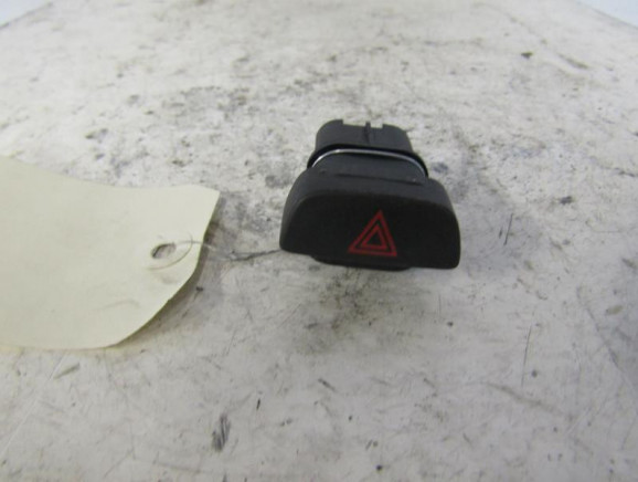 Bouton de warning FORD FOCUS 2 Photo n°1