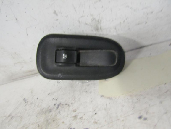 Interrupteur lève vitre pour Kangoo avant gauche ou droit (fonction non  confort)