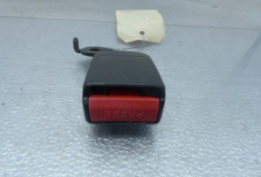 Attache ceinture arriere droit PEUGEOT 307