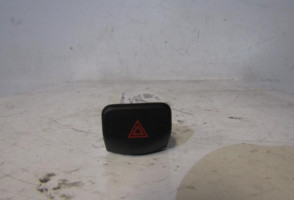 Bouton de warning NISSAN NOTE 1