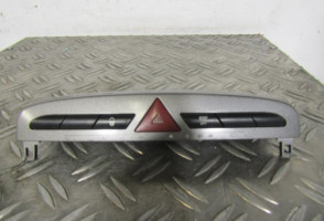 Bouton de warning PEUGEOT 308 1 SW