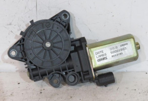 Moteur essuie glace avant droit FIAT STILO