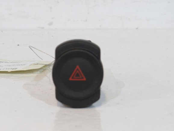 Bouton de warning DACIA SANDERO 1 Photo n°1