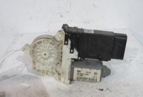 Moteur essuie glace avant gauche VOLKSWAGEN GOLF 4