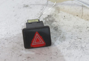 Bouton de warning AUDI A4 2