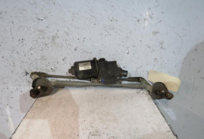 Moteur essuie glace avant TOYOTA COROLLA VERSO 2